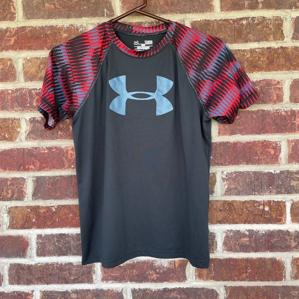 Boys Under Armour Heat Gear Loose Short Sleeve Top Size YL Youth Large